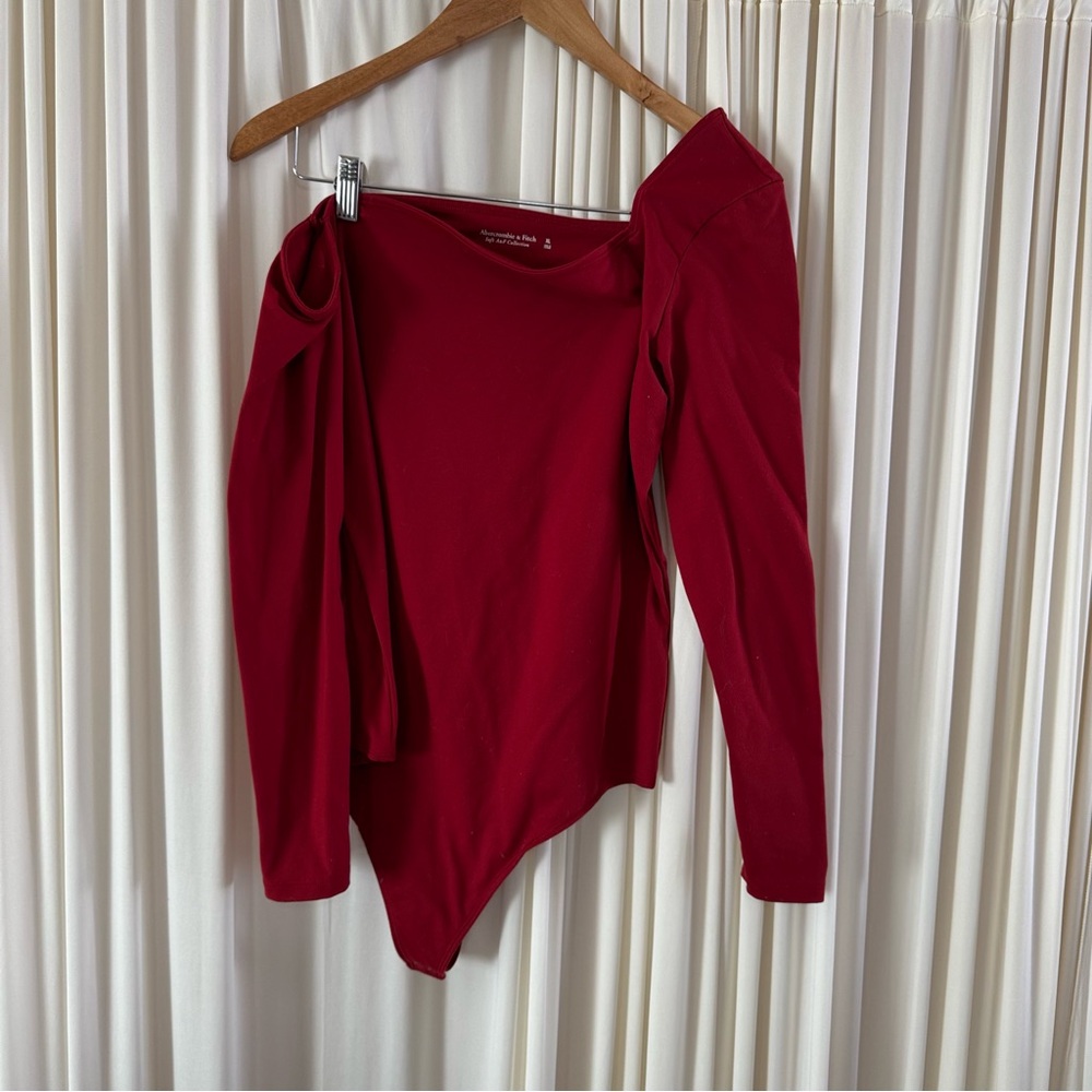 Abercrombie Red One Off the Shoulder‎ Long Sleeve Bodysuit Size XL